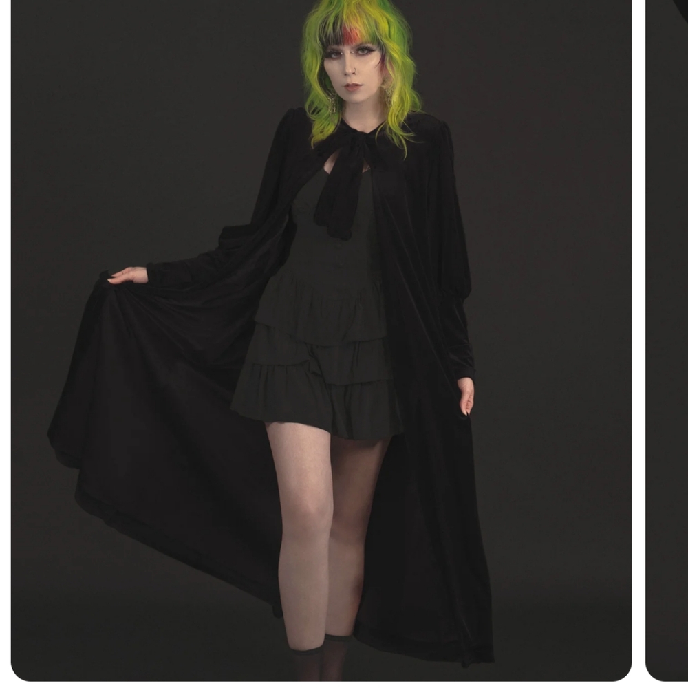 Lively Ghosts Morticia Duster